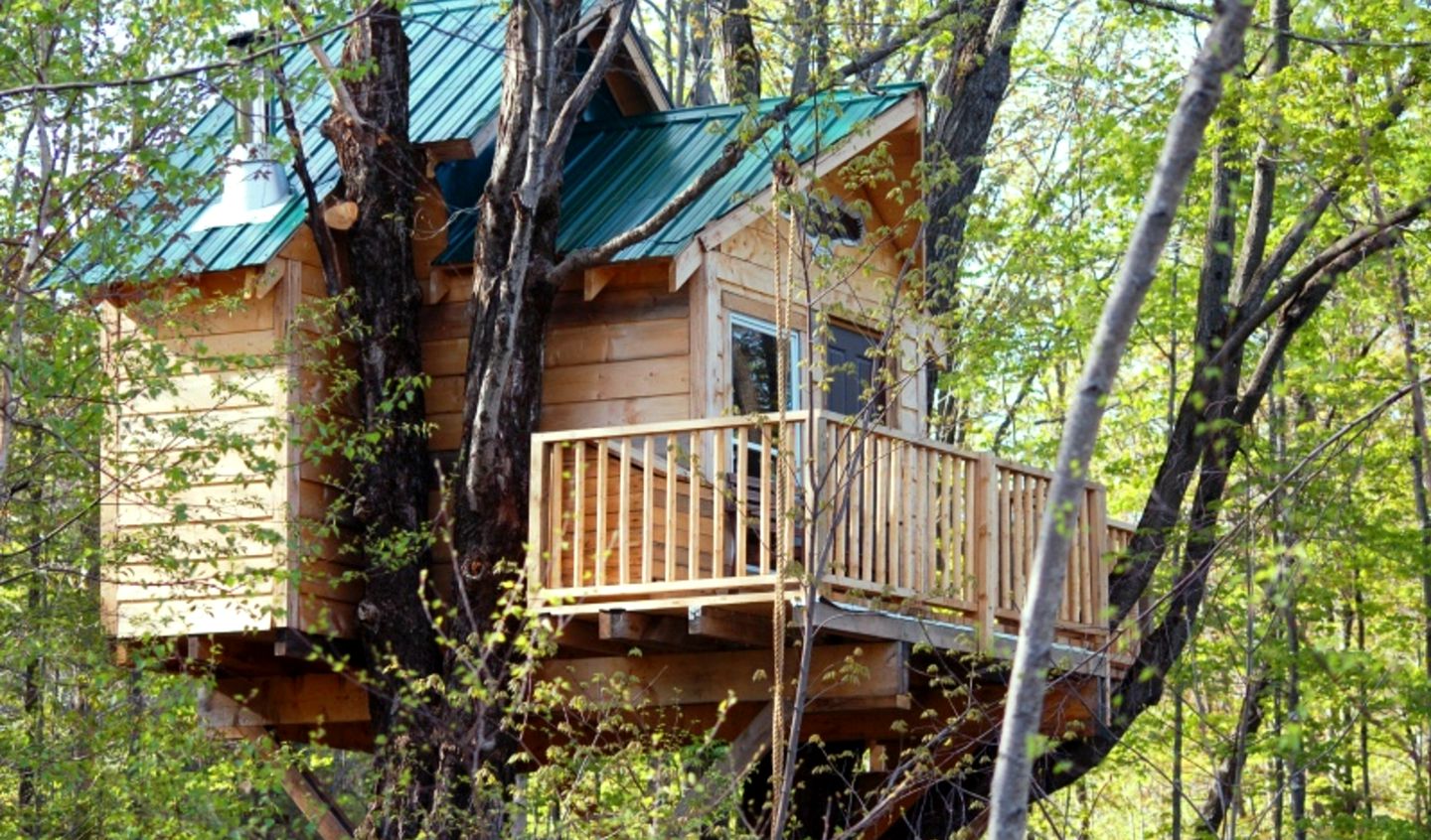 Tree Houses (Sutton, Quebec, Canada)