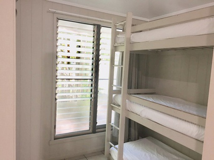 Cottages (Mission Beach, Queensland, Australia)
