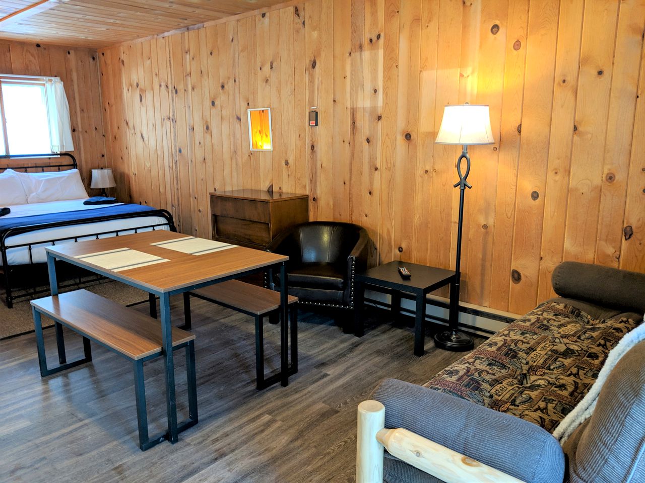 Cabins (Phelps, Wisconsin, United States)