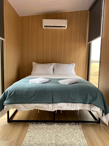 Vacation Rentals (Australia, --, --)