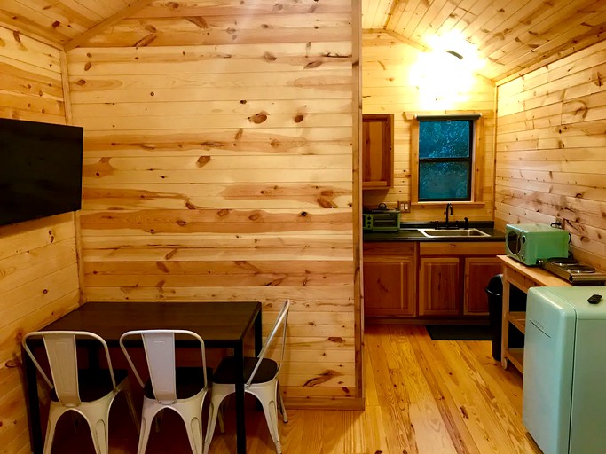 Tiny Houses (Mason, Texas, United States)