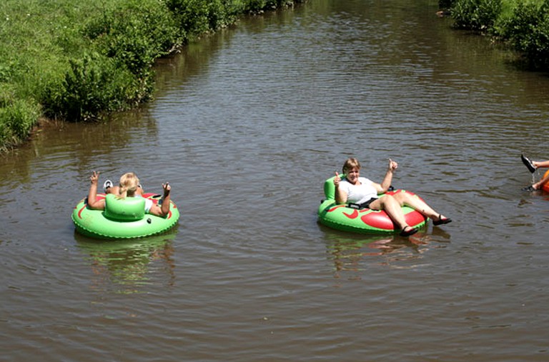 Nature Lodges (Hillsville, Virginia, United States)
