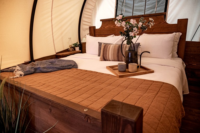 Caravans (United States of America, Bonners Ferry, Idaho)