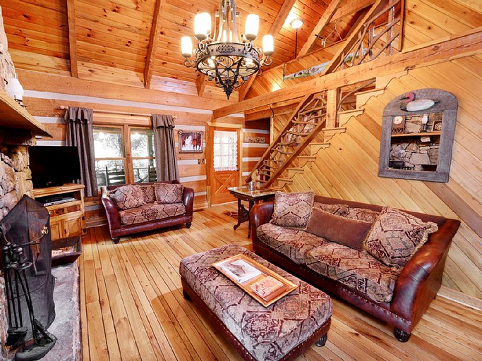 Log Cabins (Sugar Grove, North Carolina, United States)