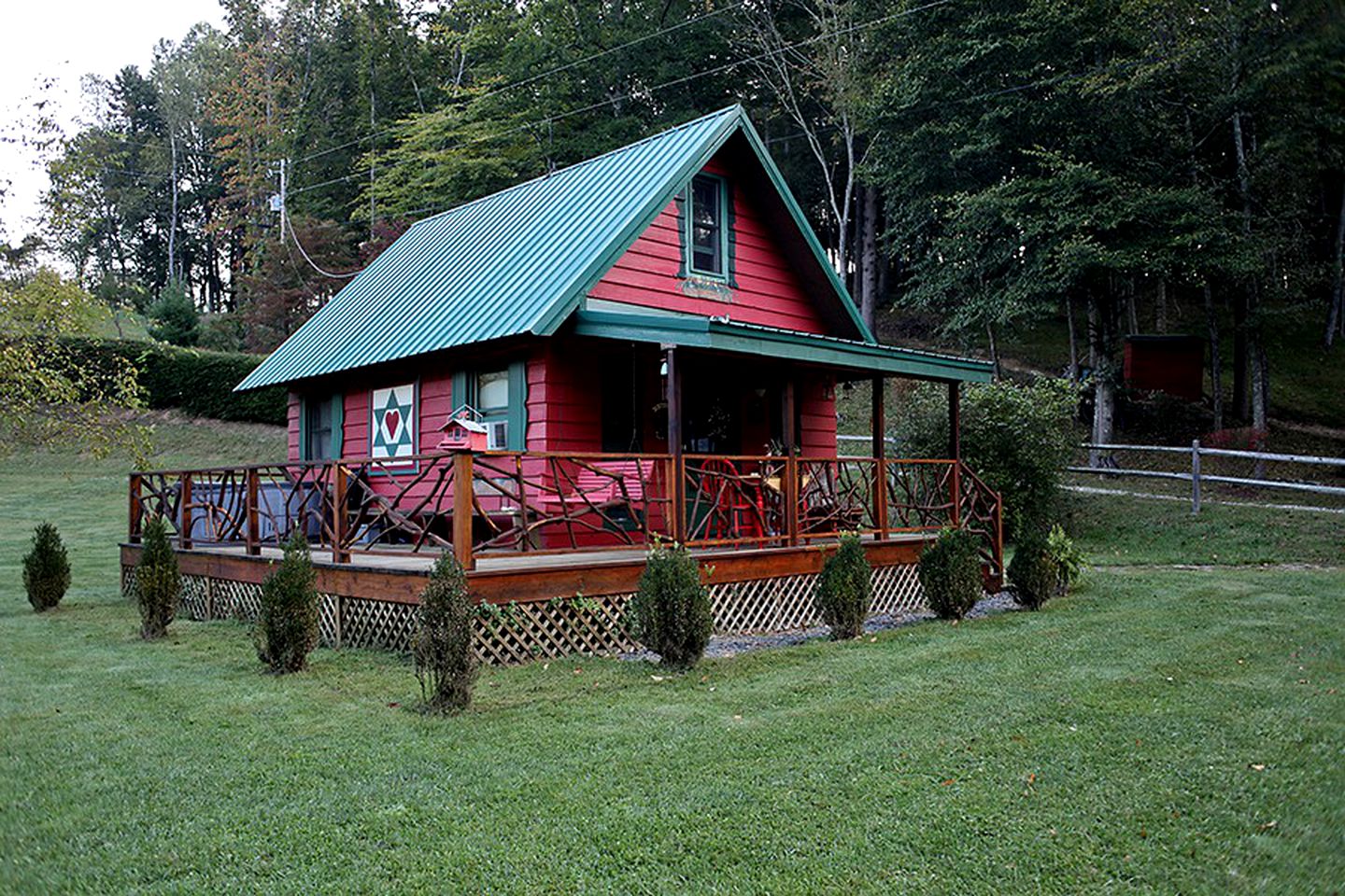 Tiny Houses (Sugar Grove, North Carolina, United States)