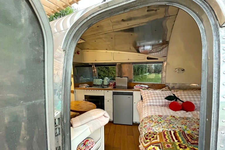 Remote Silverbird Airstream makes for Great Countryside Glamping | Airstreams (Market Harborough, England, United Kingdom)