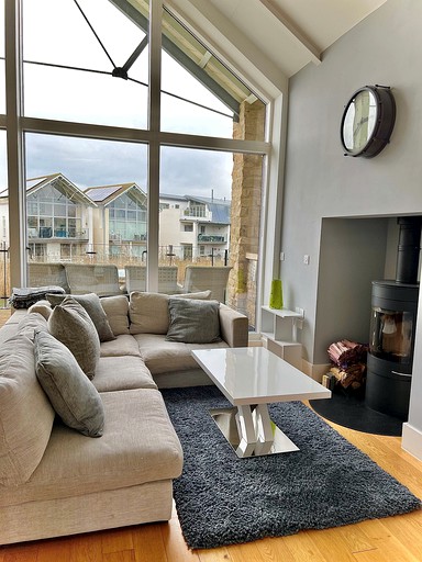Vacation Rentals (United Kingdom, --, --)