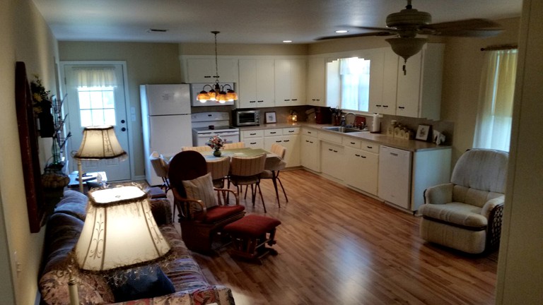 Cottages (Burton, Texas, United States)