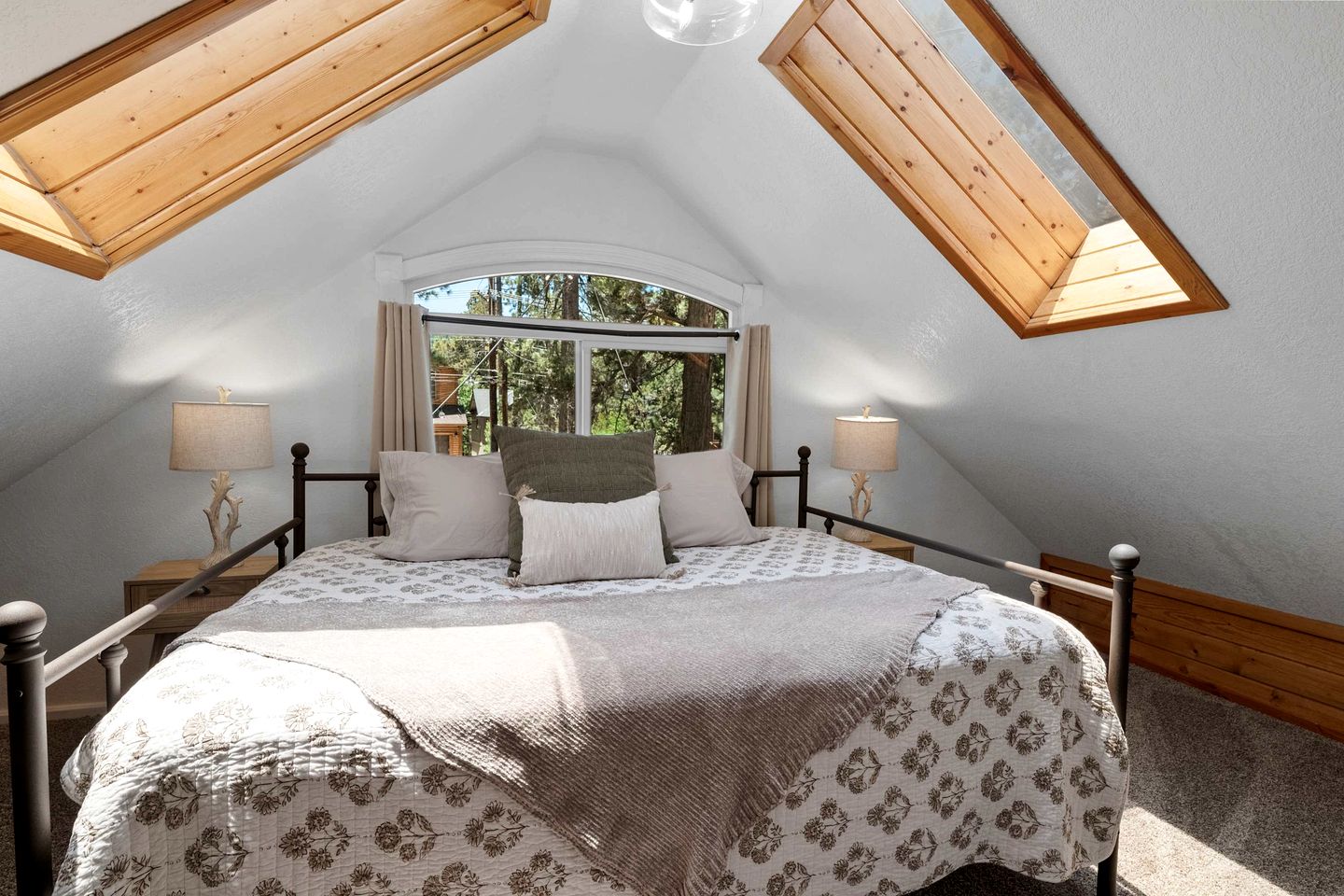 Secluded Mountain Getaway with Fireplace & Adventure Nearby in Big Bear Lake, California