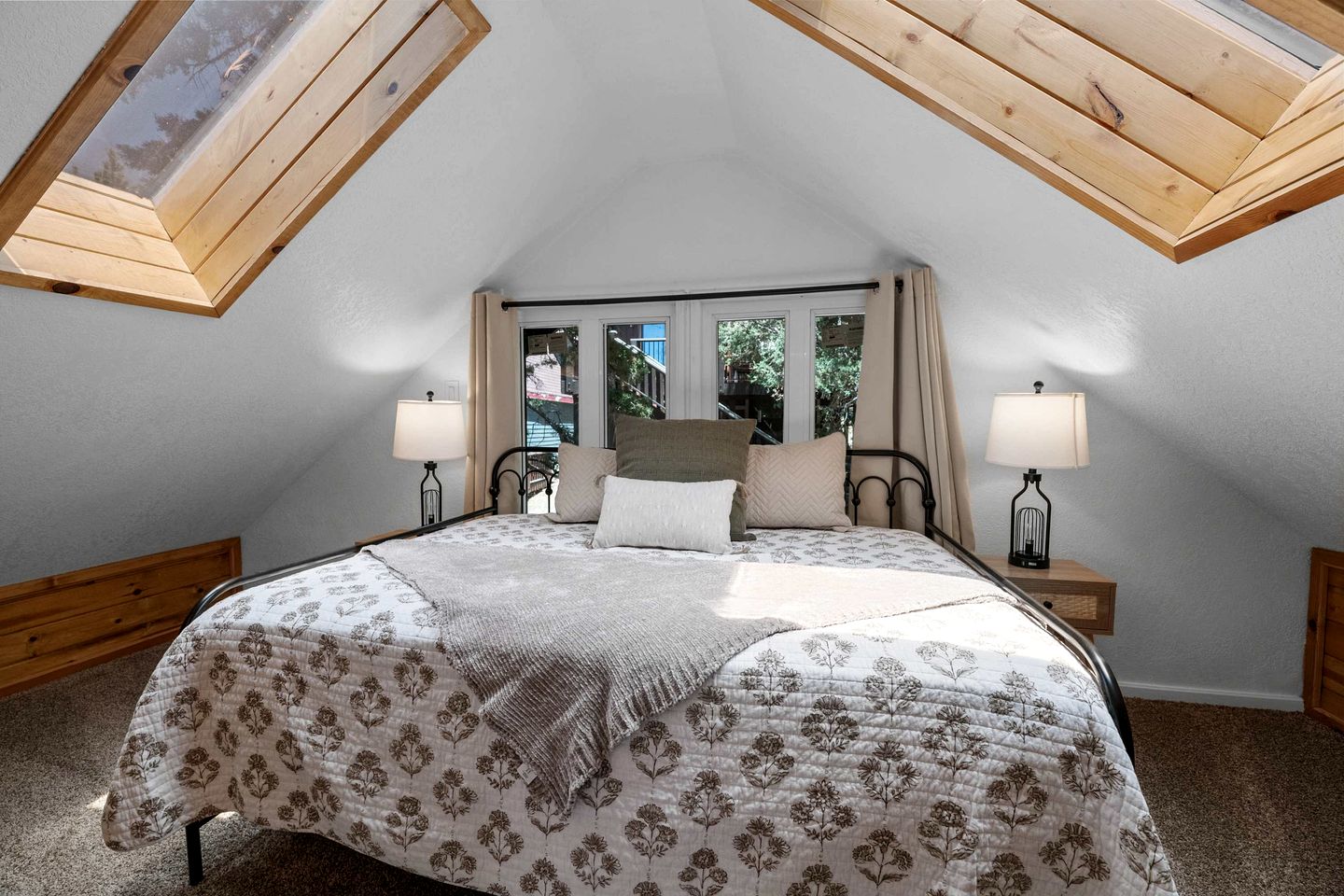 Secluded Mountain Getaway with Fireplace & Adventure Nearby in Big Bear Lake, California