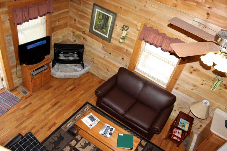 Cabins (Hico, West Virginia, United States)