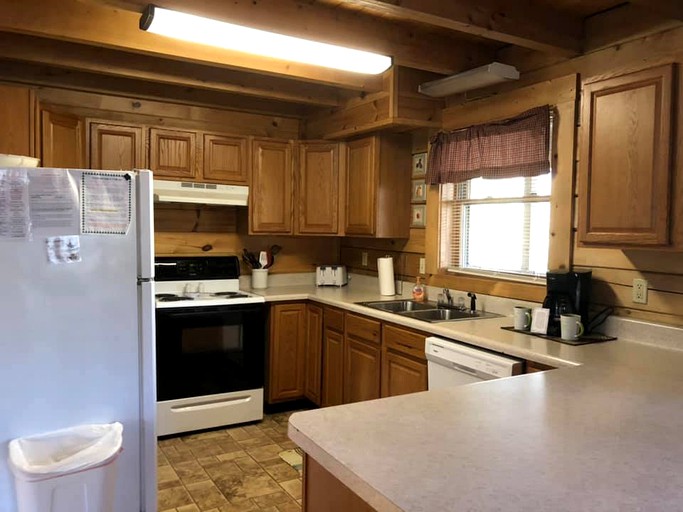 Cabins (Hico, West Virginia, United States)