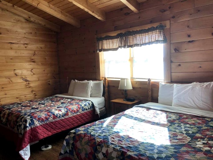Cabins (Hico, West Virginia, United States)