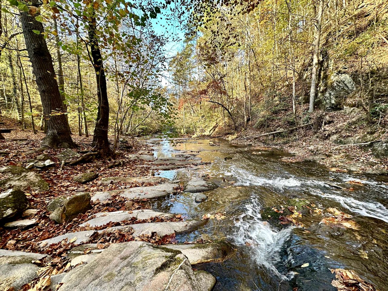 Embrace Nature in this Cosy Cabin with Hot-tub and Fireplace in  Sevierville, Tennessee
