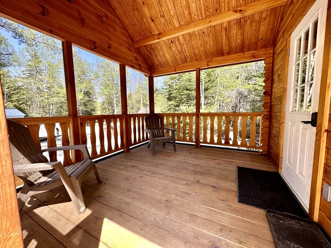 Cabins (United States of America, Steuben, Maine)