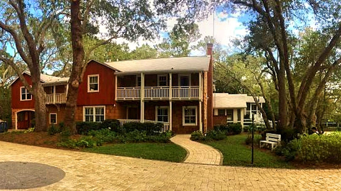 Nature Lodges (Saint Simons Island, Georgia, United States)