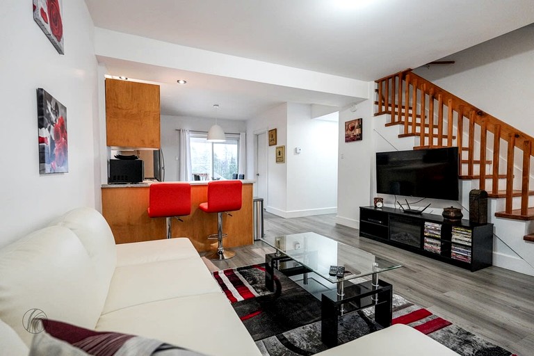 Vacation Rentals (Canada, Lac des Plages, Quebec)