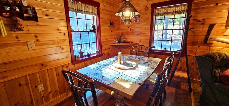 Cabins (United States of America, Beaver Cove, Maine)