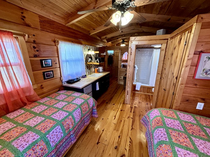 Tiny Houses (United States of America, Sevierville, Tennessee)