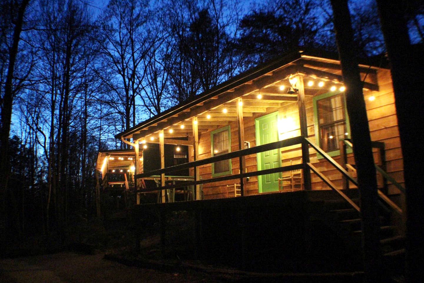 Cozy Wooden Rustic Cabin with Hot-tub in Sevierville, Tennessee
