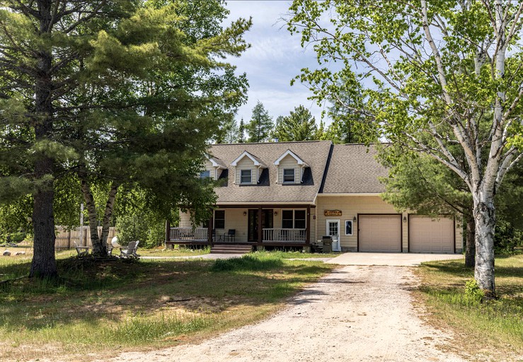 Vacation Rentals (United States of America, Paradise, Michigan)