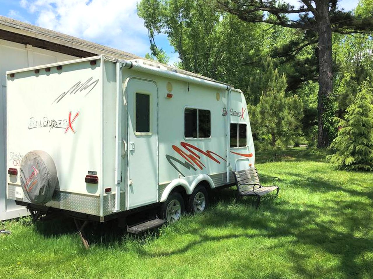 Caravans (Churchton, Maryland, United States)