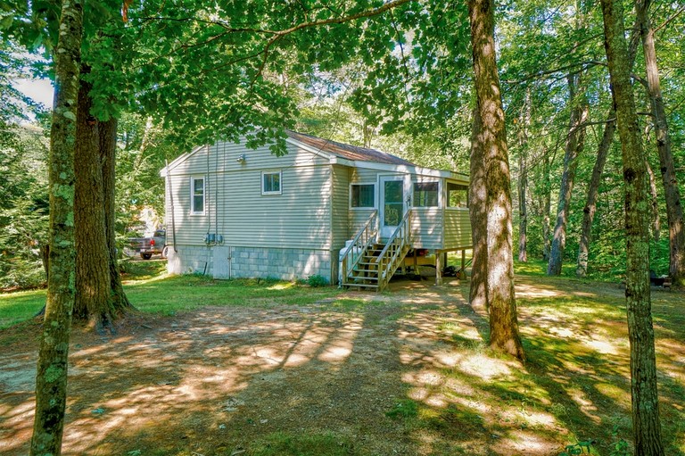 Cottages (United States of America, Casco, Maine)