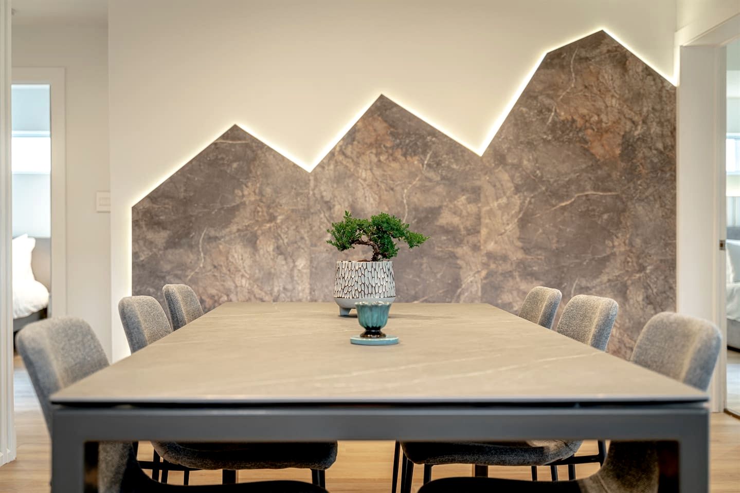 Cute Modern Style Beach Close Cottage in Leamington, Ontario