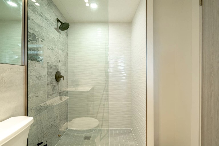 Cottages (Canada, Leamington, Ontario)