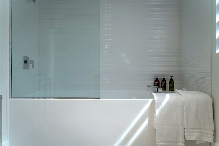 Cottages (Canada, Leamington, Ontario)