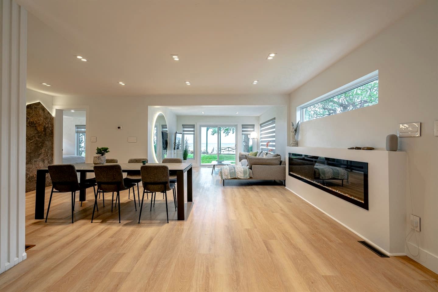 Cute Modern Style Beach Close Cottage in Leamington, Ontario