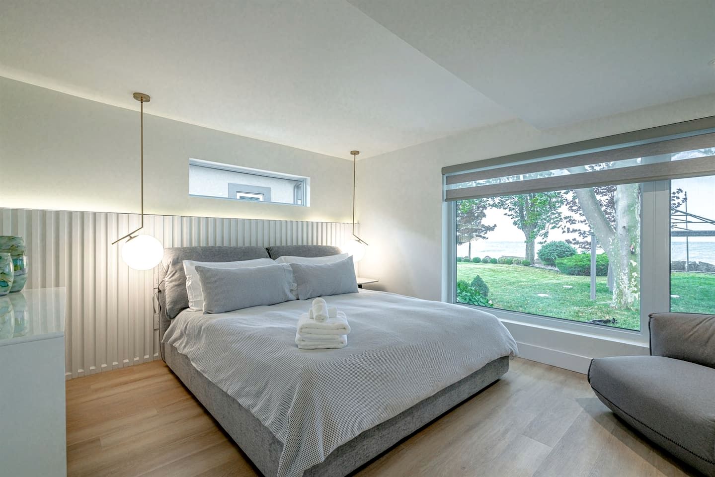 Cute Modern Style Beach Close Cottage in Leamington, Ontario