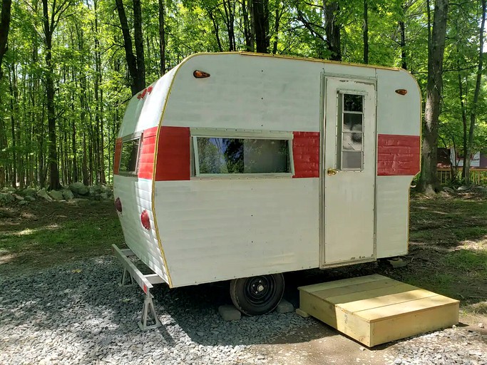 Caravans (Pine Bush, New York, United States)