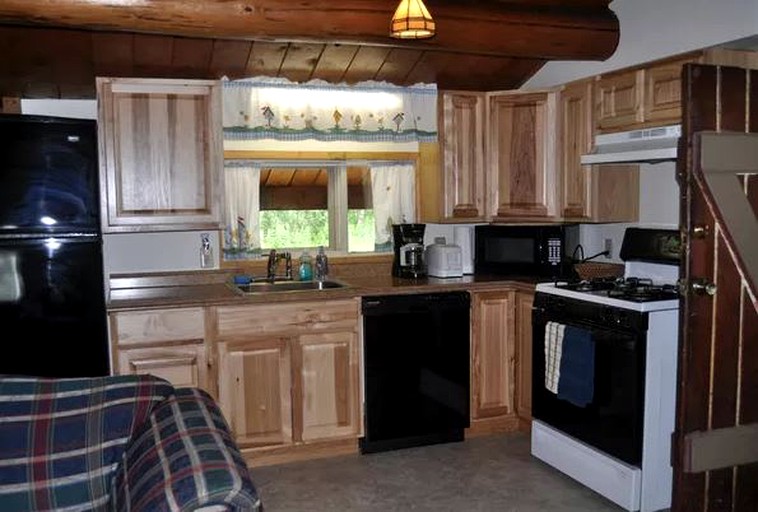 Cabins (Kenai, Arkansas, United States)