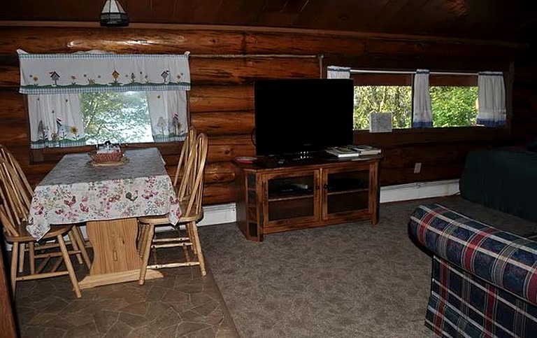 Cabins (Kenai, Arkansas, United States)
