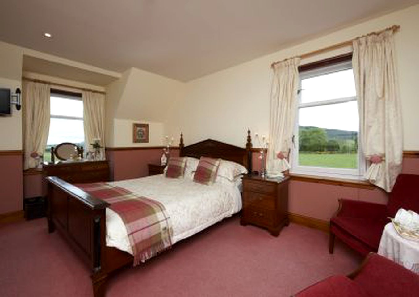 Nature Lodges (Inverness, Scotland, United Kingdom)