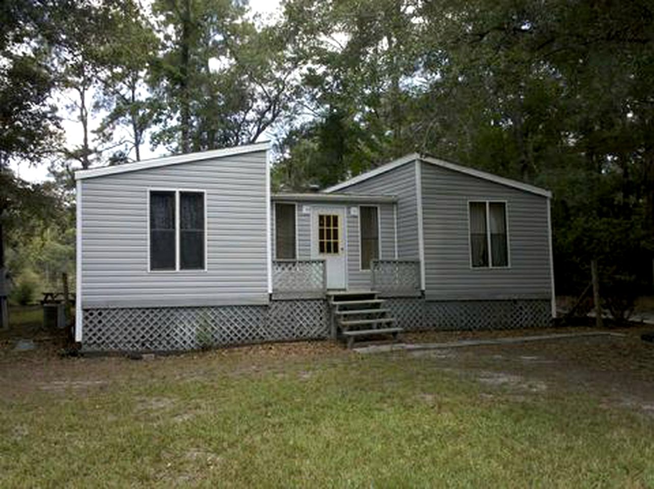 Cabins (Brunswick, Georgia, United States)