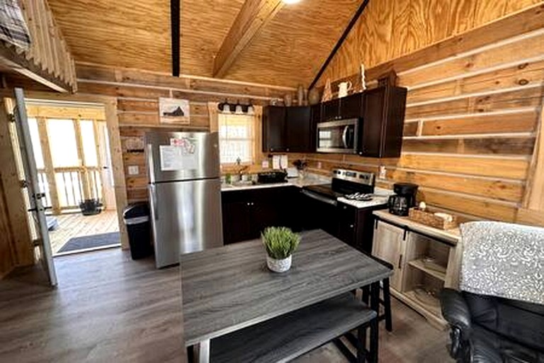 Cabins (United States of America, Birdseye, Indiana)