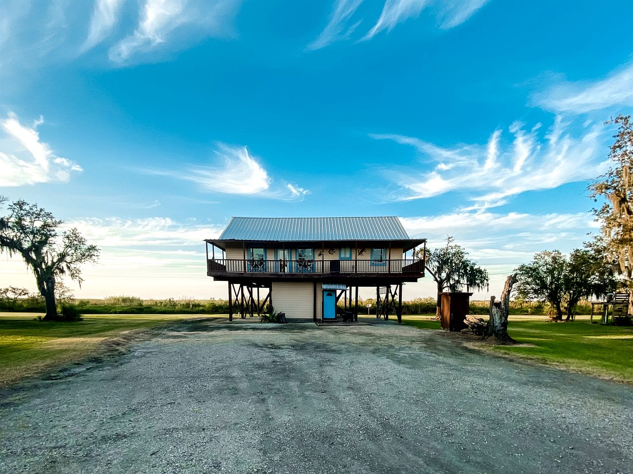 Delightful Top Cabin with Amazing Views from the Deck in Louisiana