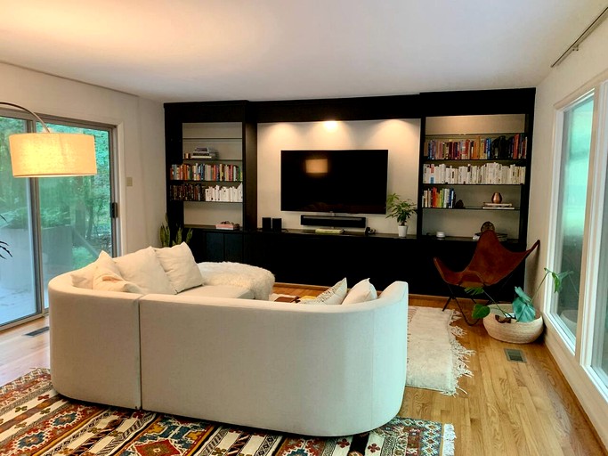 Designer Rentals (United States of America, Chapel Hill, North Carolina)