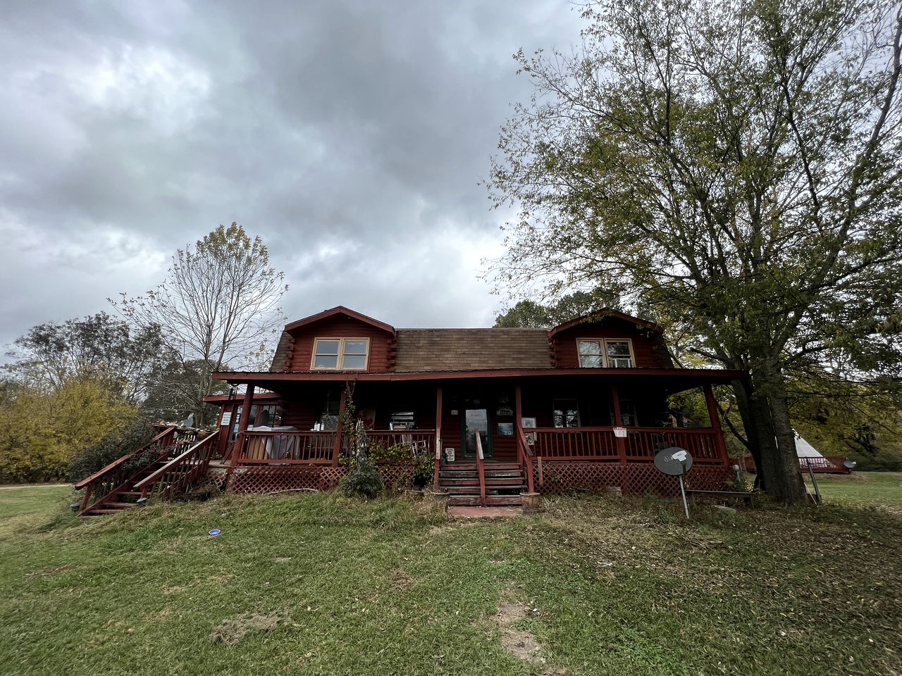 Riverfront Cabin with Barbecue in Murfreesboro, Arkansas