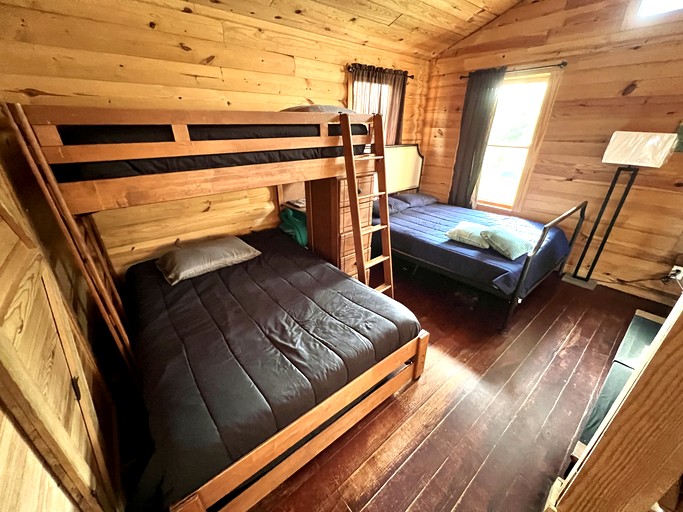 Cabins (United States of America, Murfreesboro, Arkansas)
