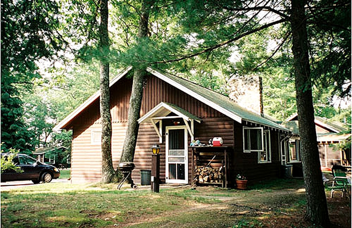 Cabins (Lac du Flambeau, Wisconsin, United States)