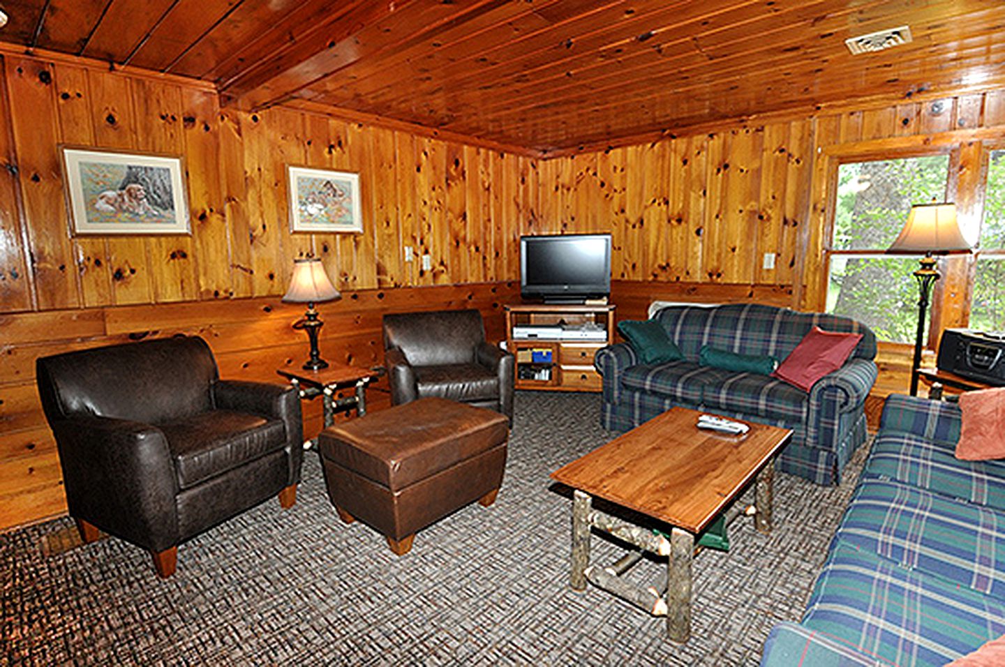 Nature Lodges (Lac du Flambeau, Wisconsin, United States)