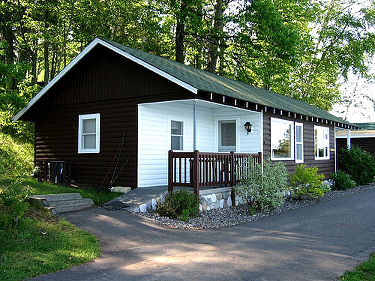 Cabins (Lac du Flambeau, Wisconsin, United States)