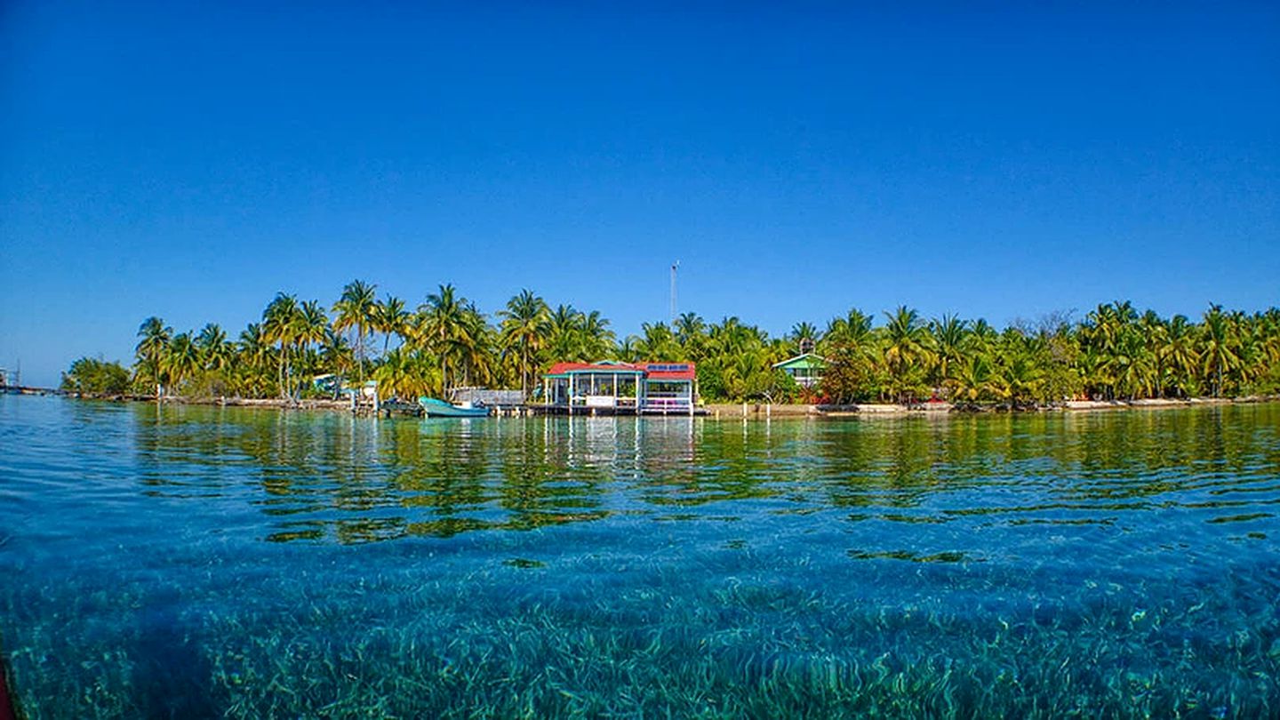 Cabins (Dangriga, Stann Creek District, Belize)