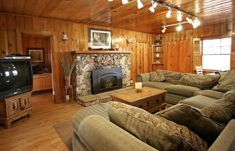 River cabins 'near me' with cozy living rooms