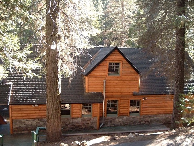 Luxury cabin rentals in Sonora, CA