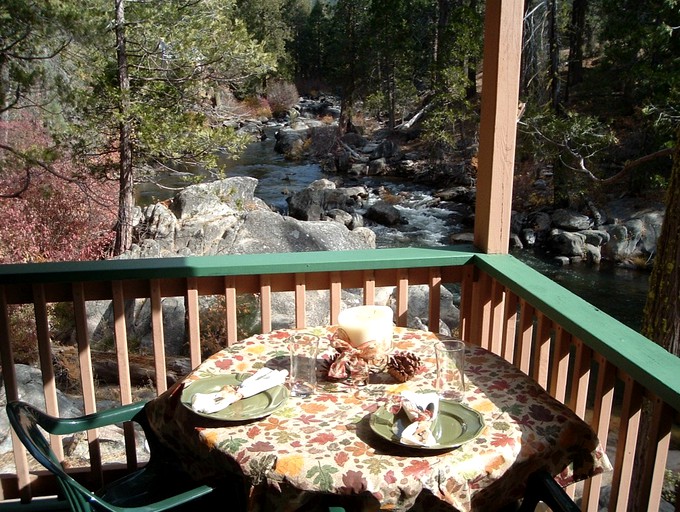 Cabins (Strawberry, California, United States)