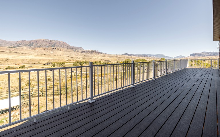 Cabins (United States of America, Cody, Wyoming)